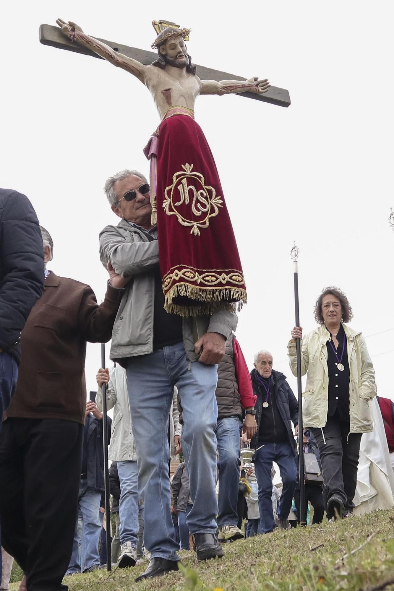 GALERÍA | El Cristo de Valderrey bendice los campos de Zamora