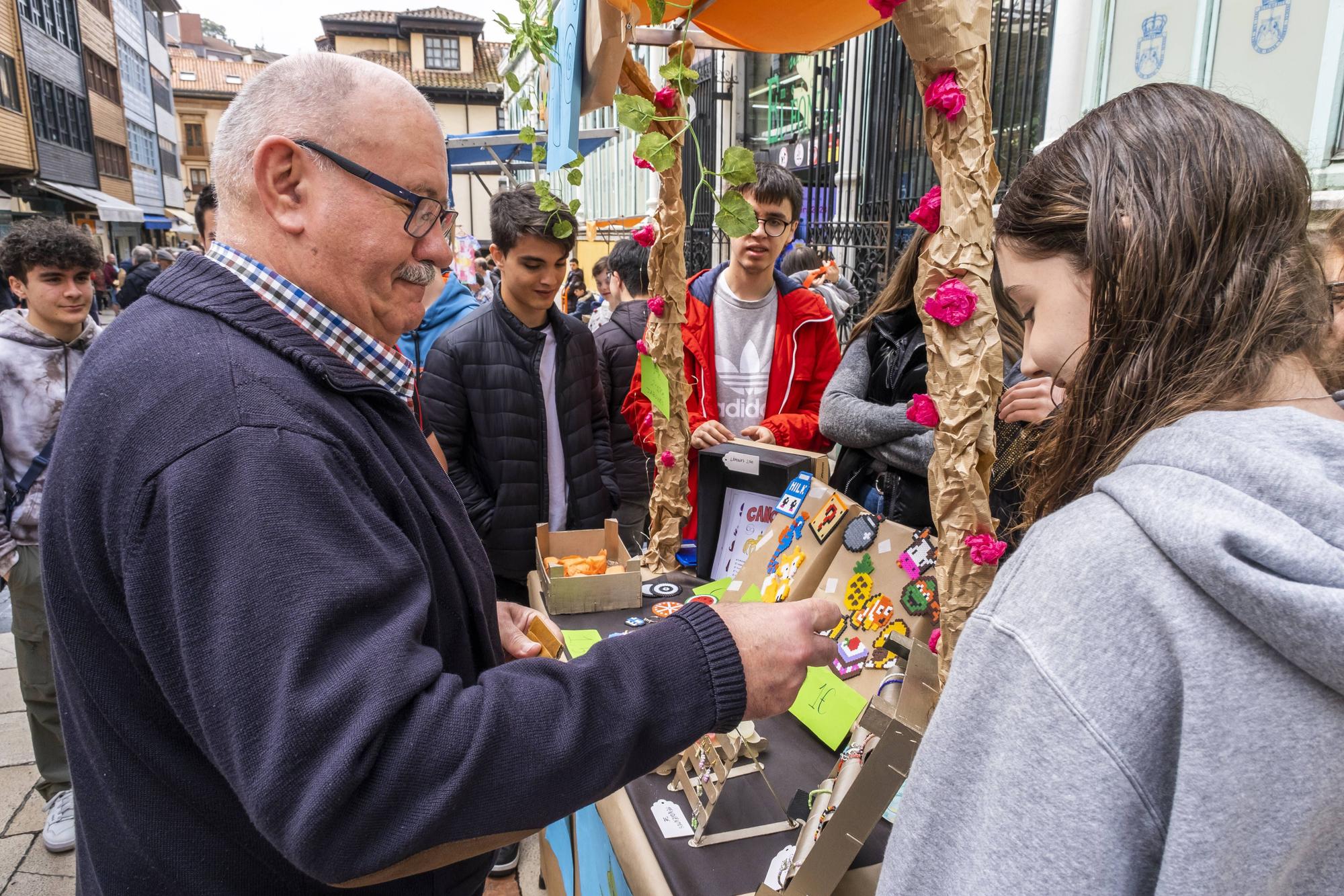 En imágenes: Mercados de Cooperativas y Asociaciones Educativas Asturianas en el Fontán