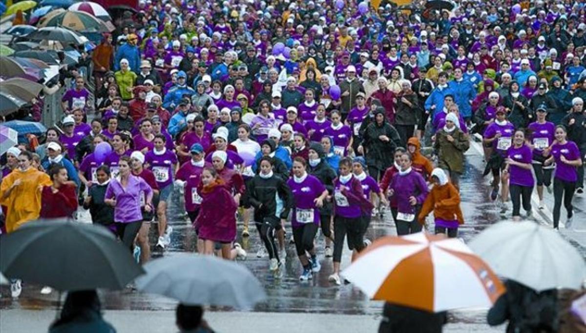 La Cursa de les Dones reuneix cada any milers de participants a Barcelona.