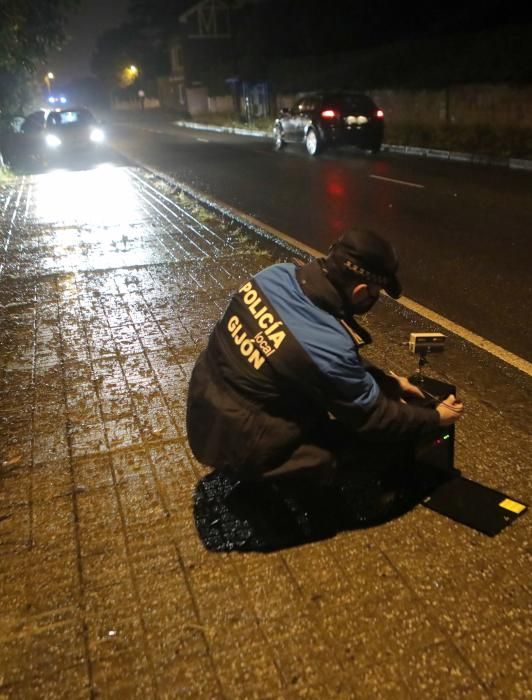 Control policial en Gijón a las carreras ilegales