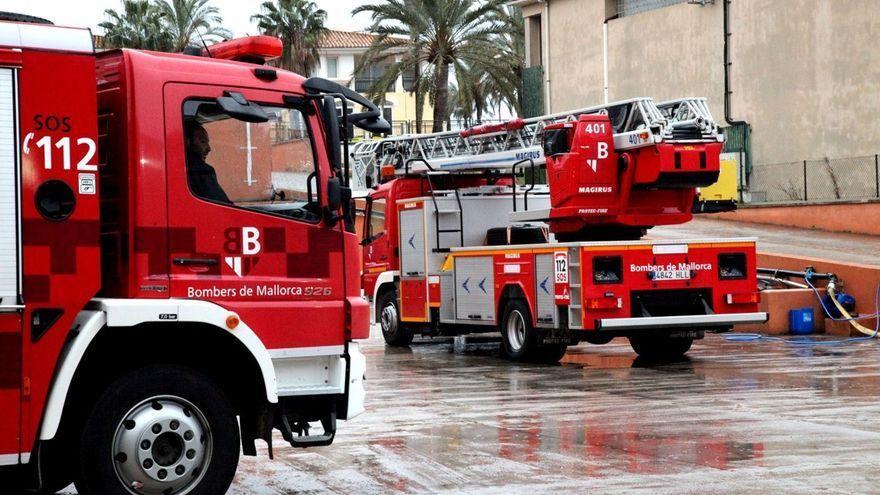 Ocho heridos, cinco de ellos policías, en el incendio de un piso en Palma