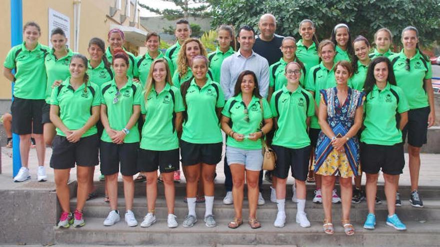 Reconocimiento a las jugadoras del Club Deportivo Femarguín