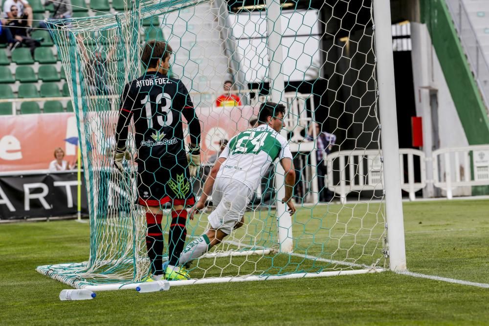 El Elche se queda sin fútbol y cae ante un Numancia muy superior