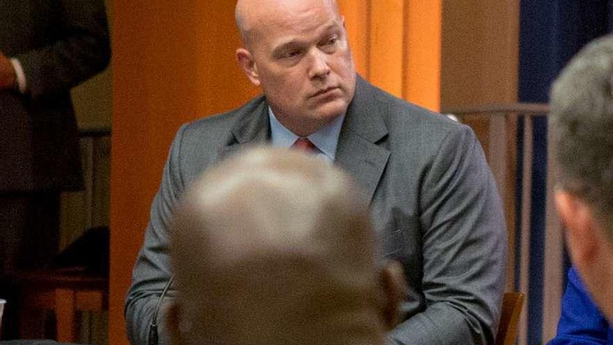 Whitaker, en una reunión en el Departamento de Justicia, el pasado mes de agosto. // Reuters