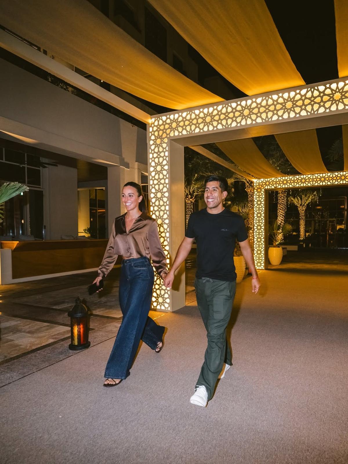 Chingotto, en Abu Dhabi con su pareja