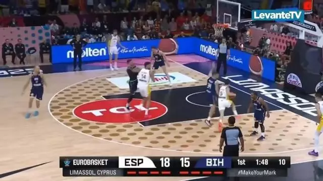 Los jugadores del Valencia Basket, Cárdenas y Saint-Supéry, convocados por la selección española