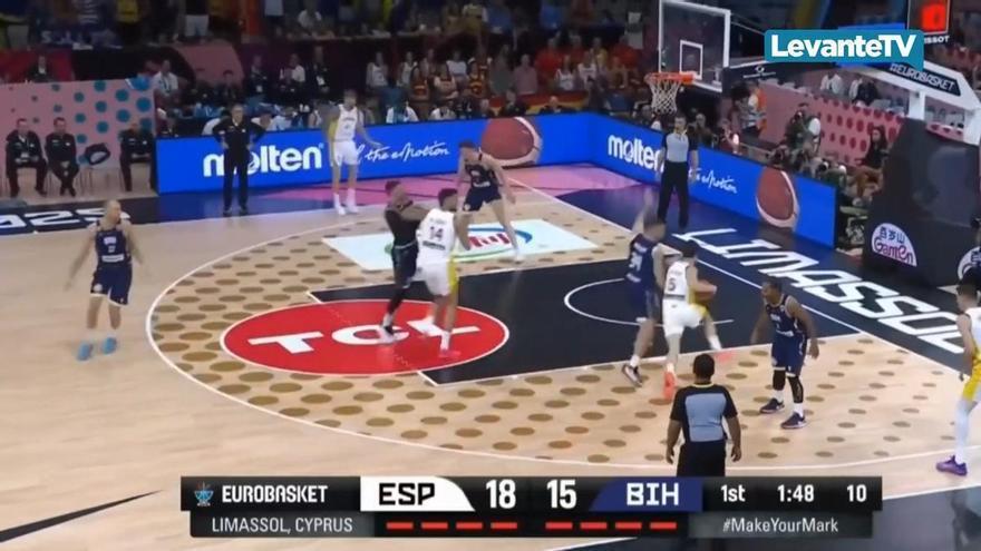 Los jugadores del Valencia Basket, Cárdenas y Saint-Supéry, convocados por la selección española