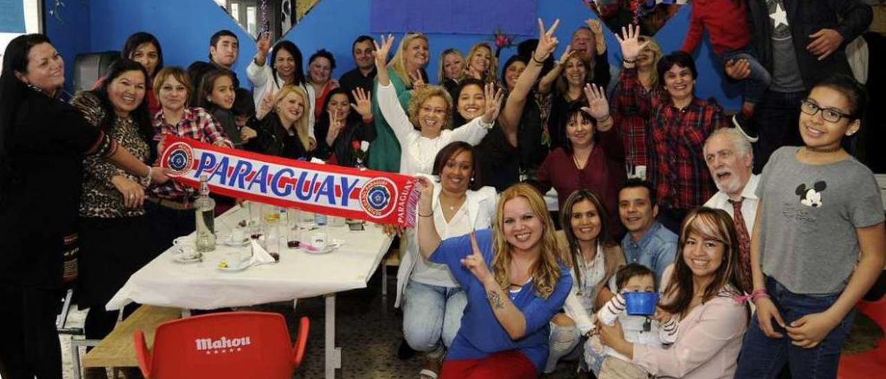 Fiesta de integración paraguaya en las instalaciones de la Taberna de Emmy. // Bernabé/Javier Lalín