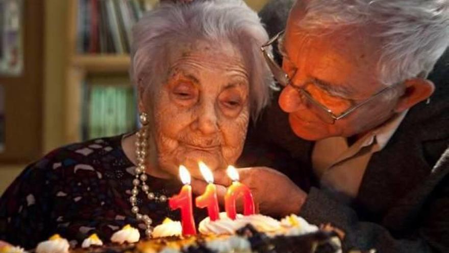 Felices 115 años, Ana