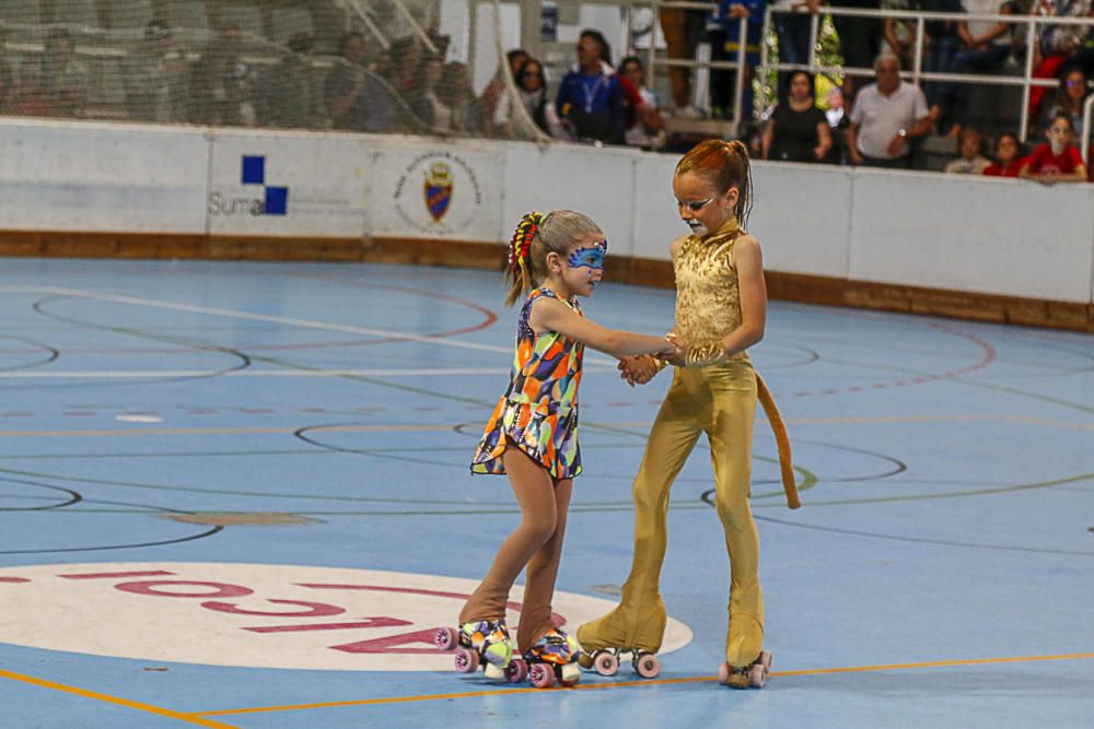 Las exhibiciones de gimnasia y patinaje acaparan la atención del público en la fiesta del deporte de Alcoy