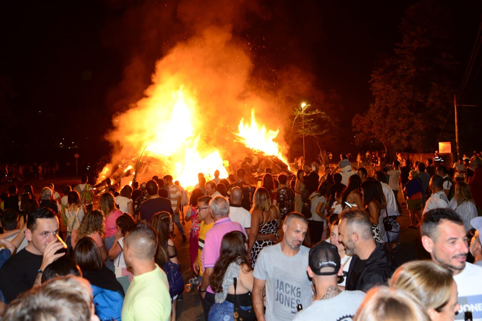 La noche de San Xoán en Meira (Moaña)