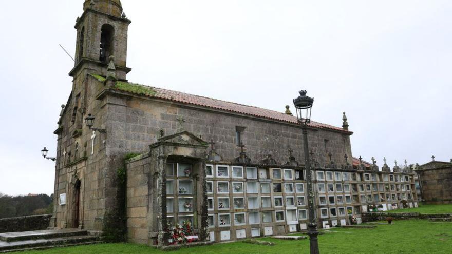 Vista de la iglesia de San Vicente de O Grove. |  Noé Parga