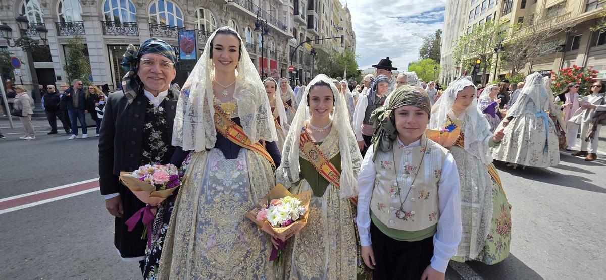 Las comisiones de falla en la Ofrenda a San Vicente Ferrer (3/6)