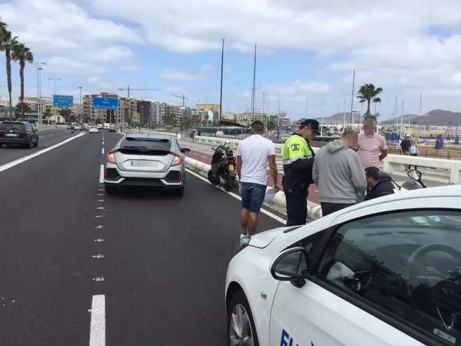 Dos heridos en una colisión en la Avenida Marítima