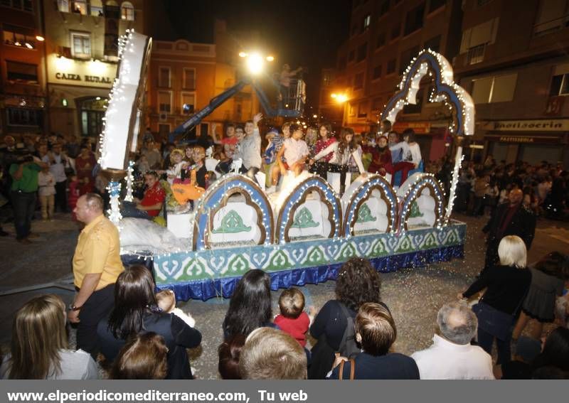 GALERÍA DE FOTOS -- Onda despide sus fiestas con un gran desfile de carrozas