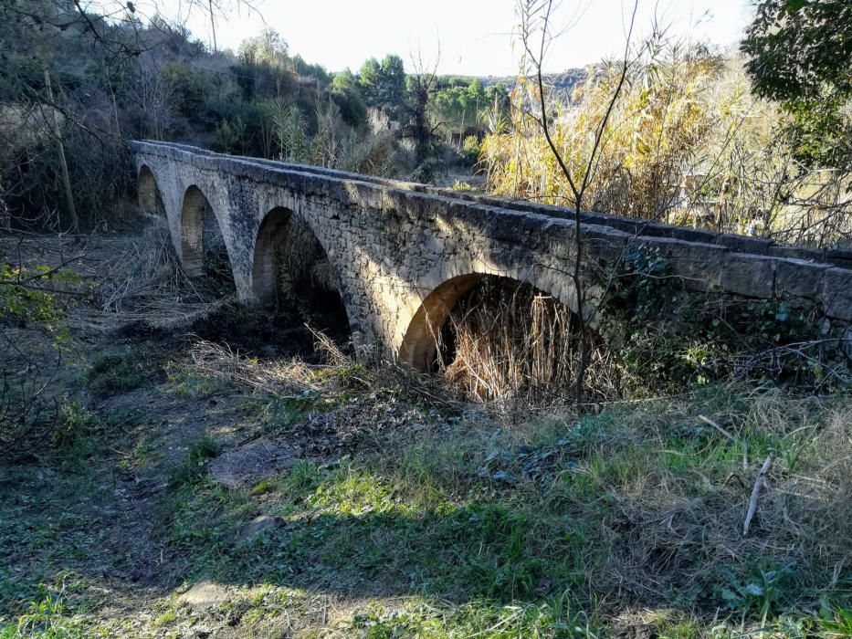 Aqüeducte de la font dels Llops al barri de Sant Pau (Manresa).