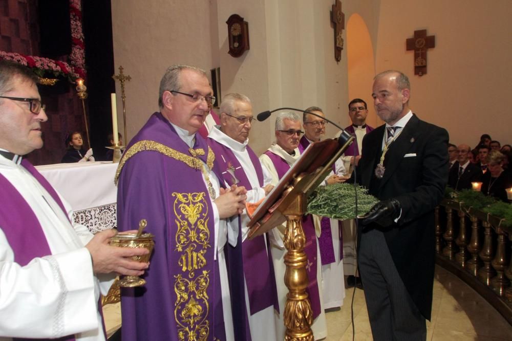 El capellán marrajo apela a la generosidad de los cofrades con los más necesitados