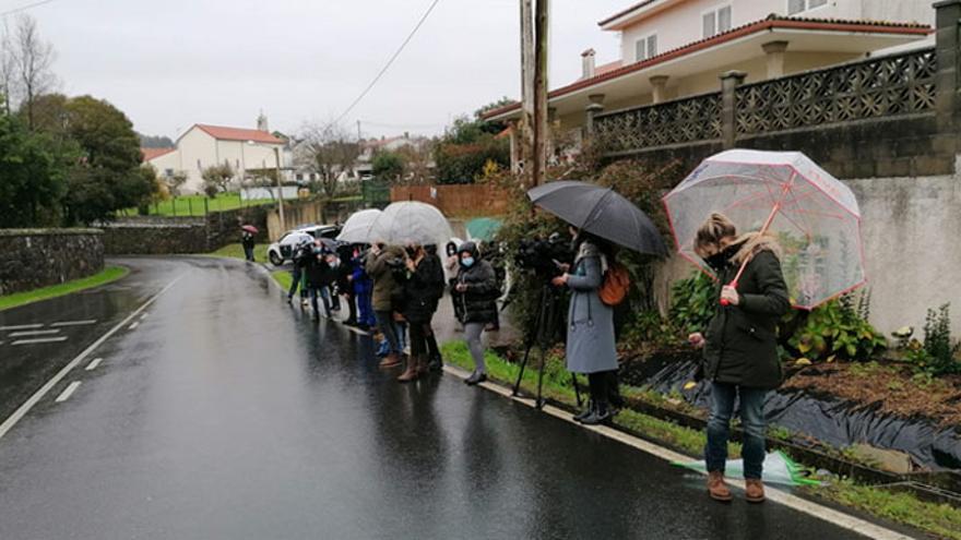 Periodistas a las puertas del Pazo de Meirás ante su devolución al Estado.