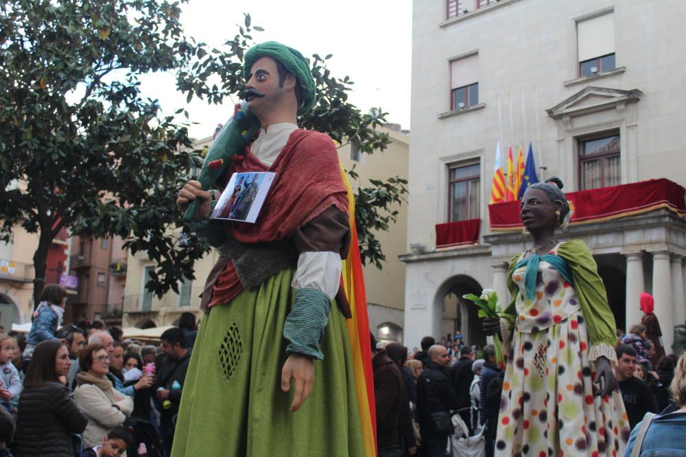 Tarda de Santa Creu  dansa d''Euskadi i gegants