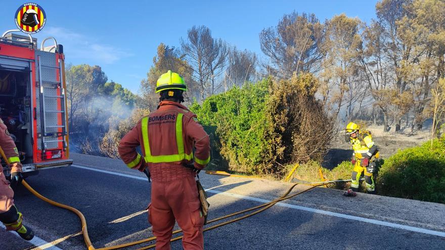 Declarado un incendio en un barranco de Torrent