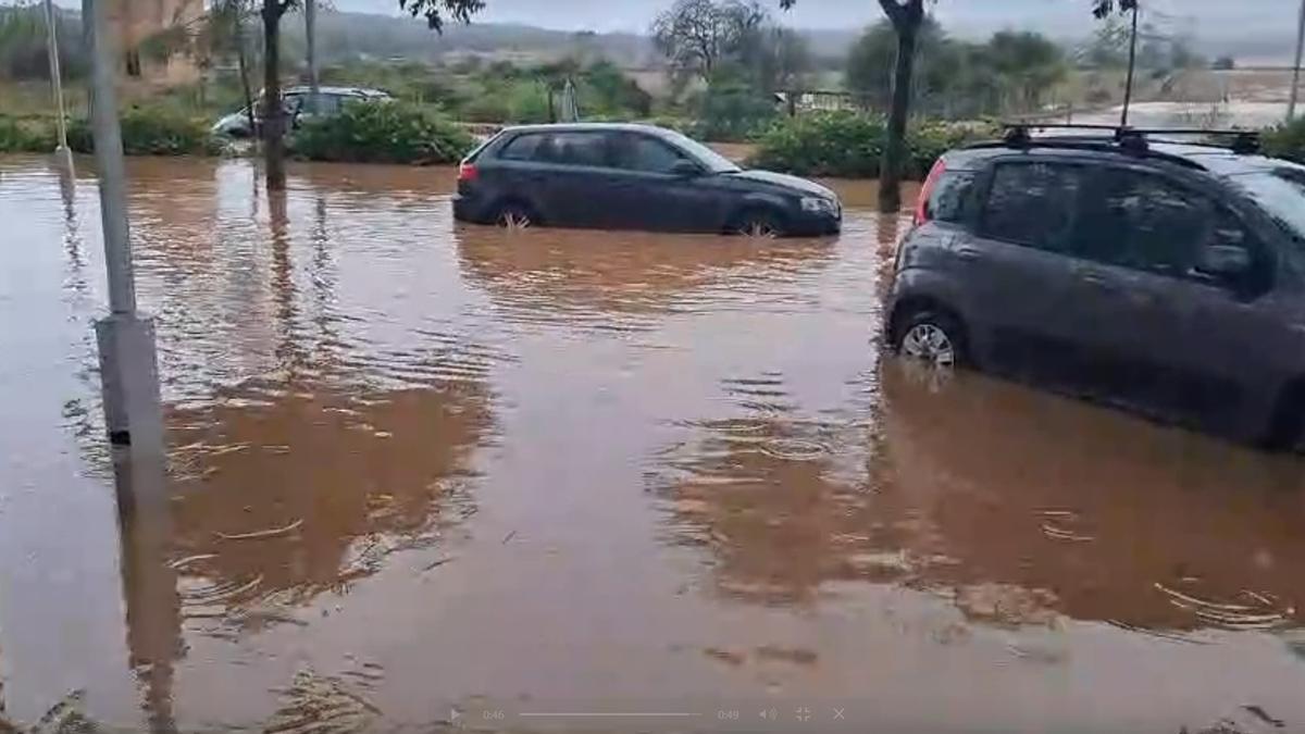 Un tramo anegado por la lluvia en Son Ferrer (Calvià) este fin de semana.