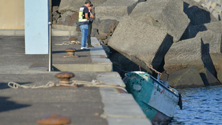 La Policía Nacional se despliega por primera vez  en El Hierro ante el repunte de cayucos