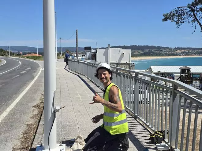 El nuevo alumbrado entre A Lanzada y Pedras Negras está a punto