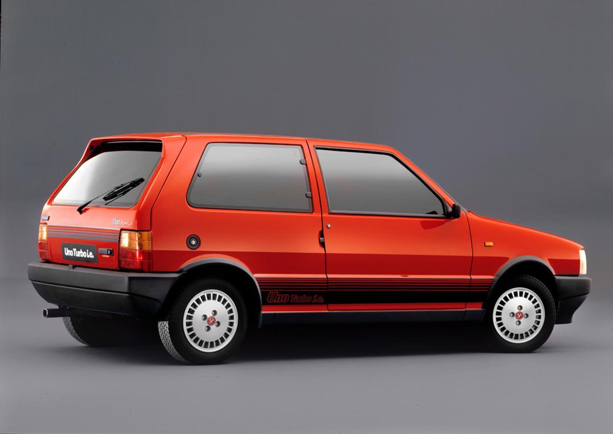 Fiat Uno Turbo.