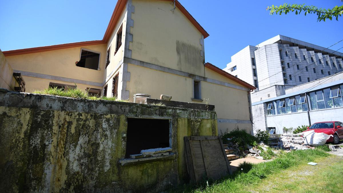 Una de las viviendas abandonadas en el entorno del hospital.