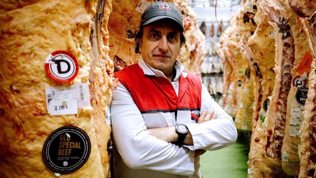 José Portas, en una nave de su empresa Discarlux.