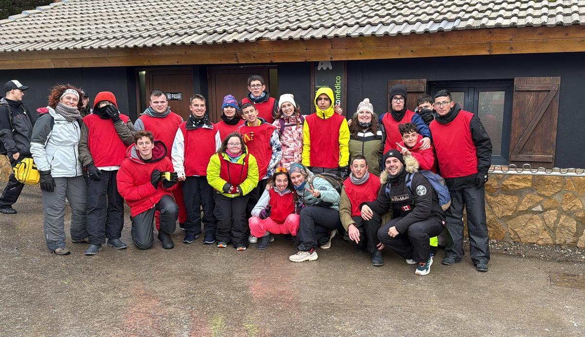 Los alumnos del Colegio Gloria Fuertes de Andorra participan en la Campaña de Esquí Escolar en Valdelinares