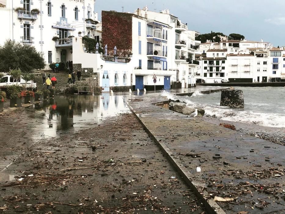 El temporal omple de restes el litoral