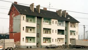 Thomas Ruff, Häuser, 1988-1989.