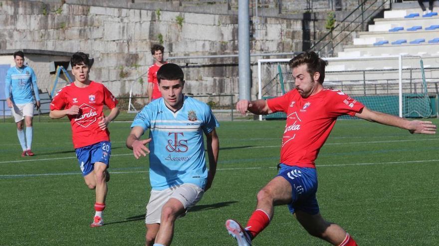 El Moaña salva un punto ante el Umia