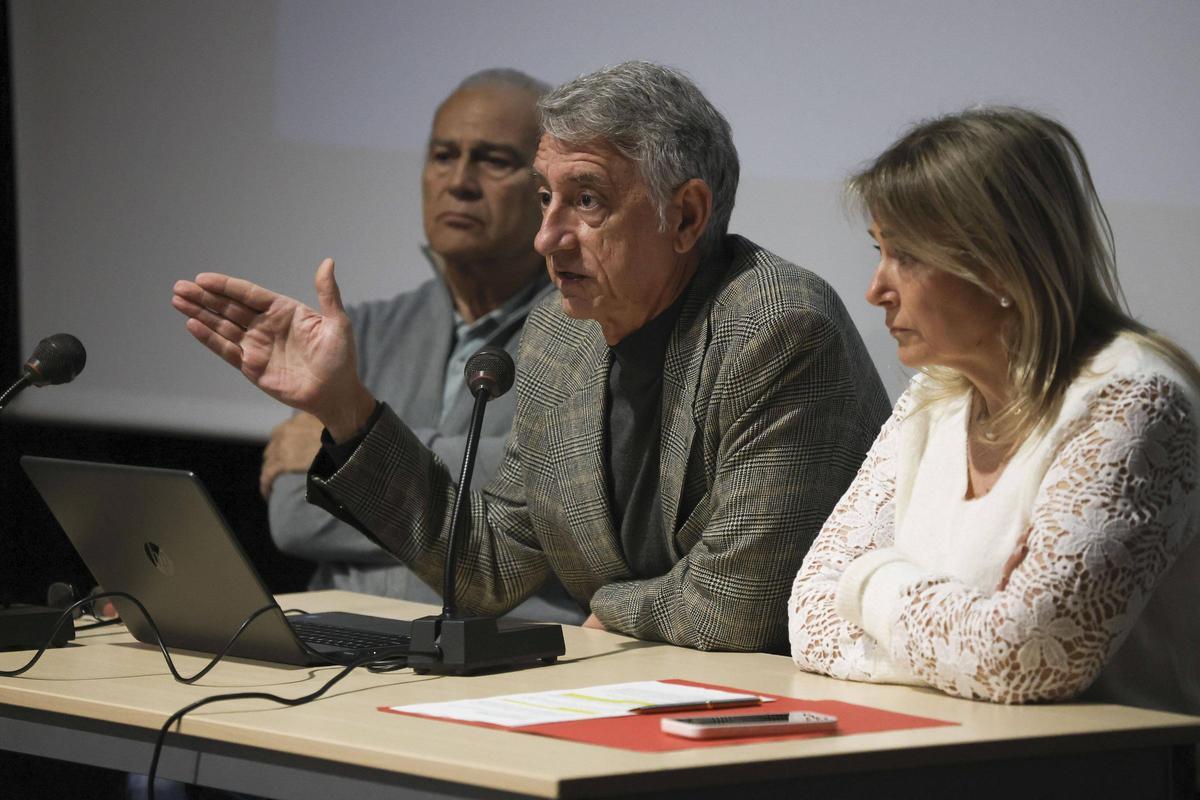 La madre de Marta Calvo imparte charlas al alumnado de ESO y Bachillerato para concienciarles sobre la utilidad de la geolocalización