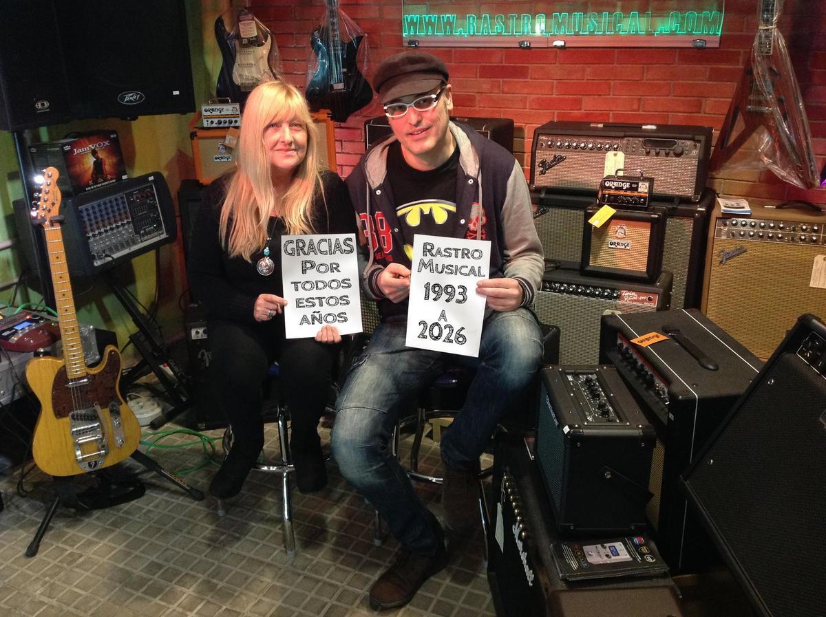La emblemática tienda de música cerrará el 31 de marzo por jubilación de sus propietarios, Miguel Ángel Pedrosa y Montse Monterde.