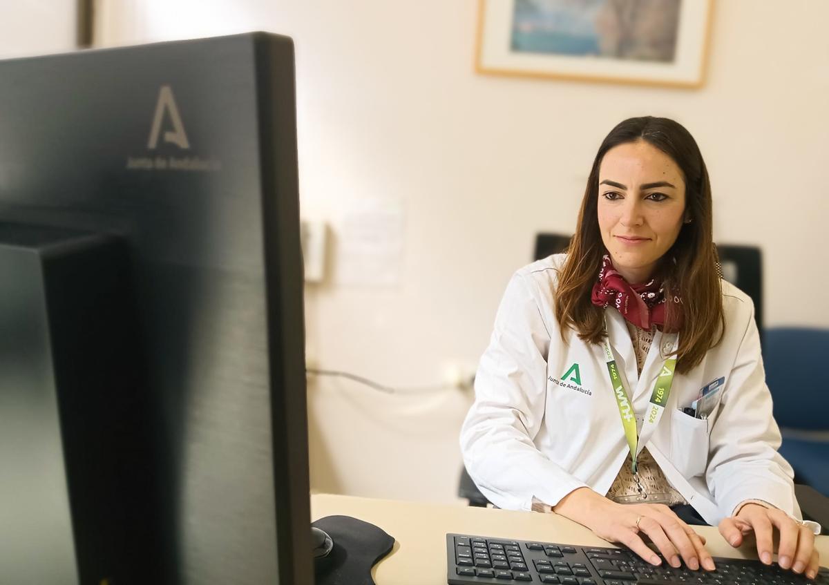 La doctora Pilar Lara, especialista de la Unidad de Alergología del Hospital Virgen Macarena de Sevilla.