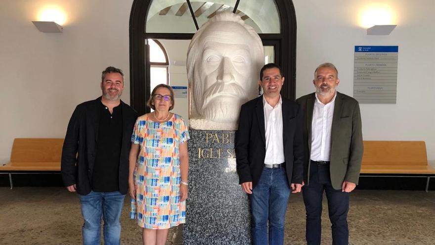 Los tres representantes del Ayuntamiento de Alcoy en la Fundación Pablo Iglesias.