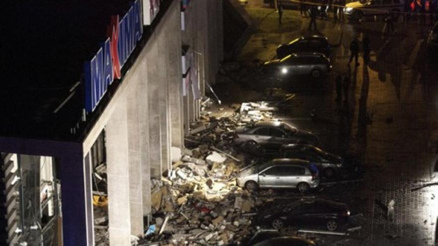 Al menos 16 muertos al derrumbarse un supermercado en Letonia