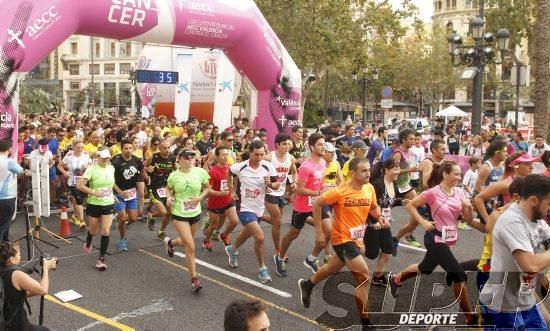 Búscate en la galería de la jornada contra el cáncer en Valencia