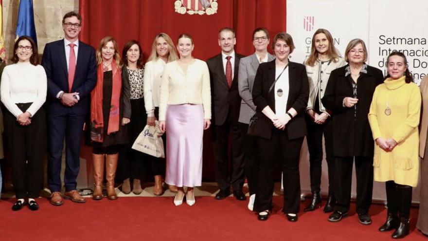 Una imagen de la recepción de ayer a las 17 integrantes de diferentes entes científicos de Balears en la capilla del Consolat. | CAIB