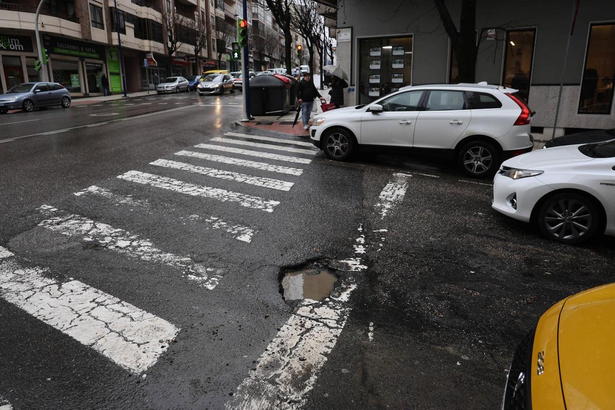 Bache en el cruce de Eugenio Arbones y Fragoso.