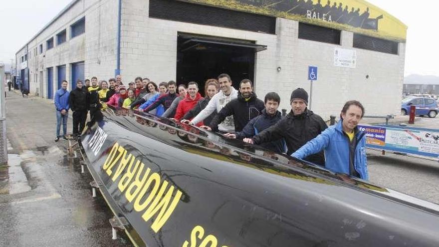 Participantes en el curso, ayer en Cangas. // Santos Álvarez