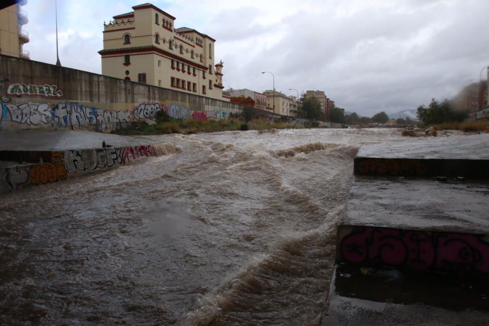 La capital de la Costa del Sol amanece bajo las nubes y con una previsión de lluvias intensas que se quedarán hasta la próxima semana