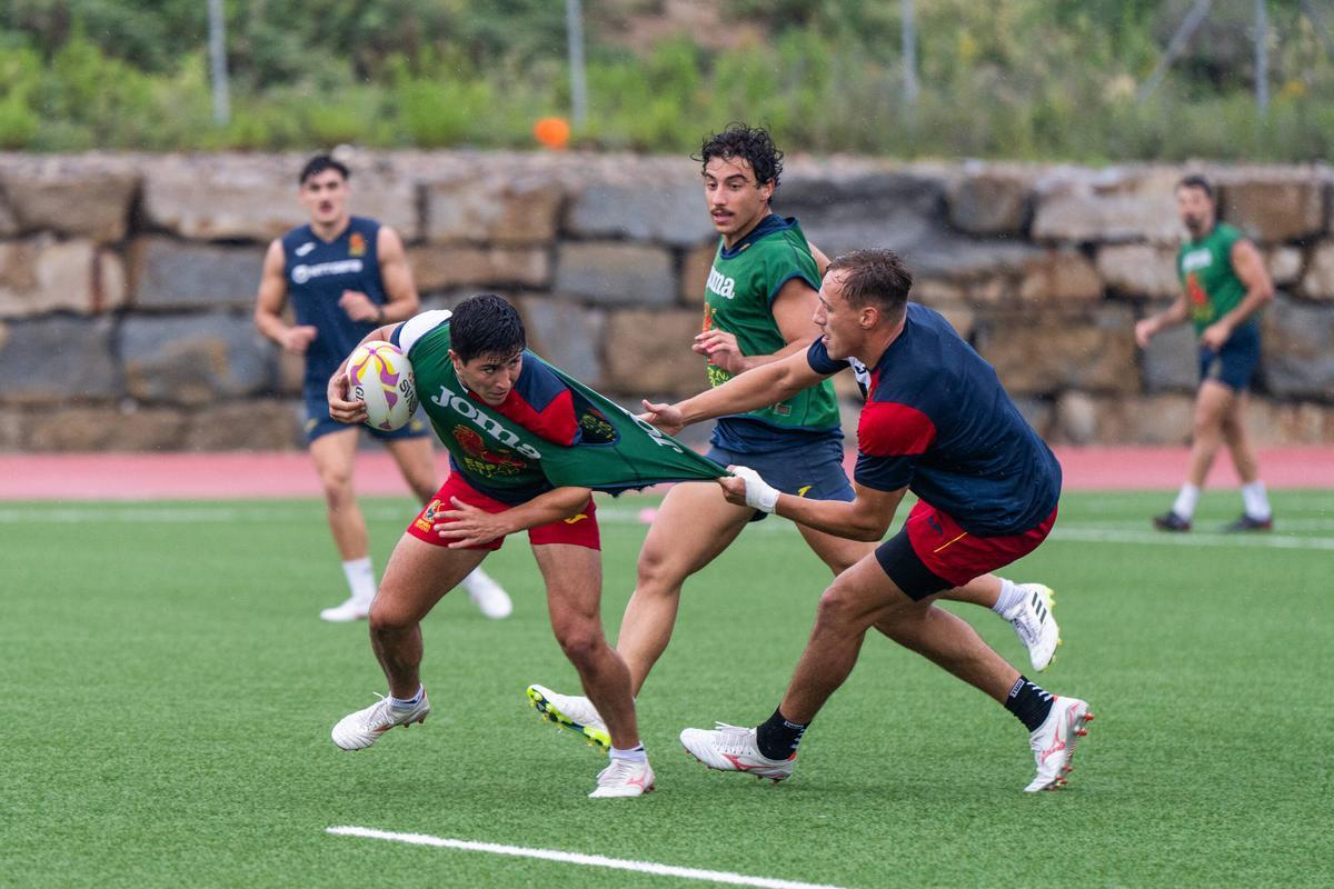 Entrenamiento del equipo de rugby de la selección española de rugby 7 antes de irse al torneo preolímpico.