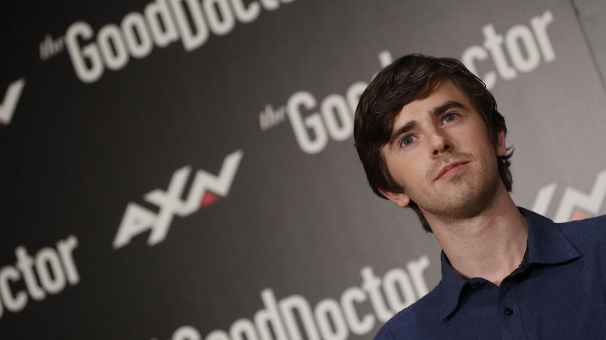 Freddie Highmore, de The Good Doctor: Dar vida a una persona con autismo es todo un desafío.