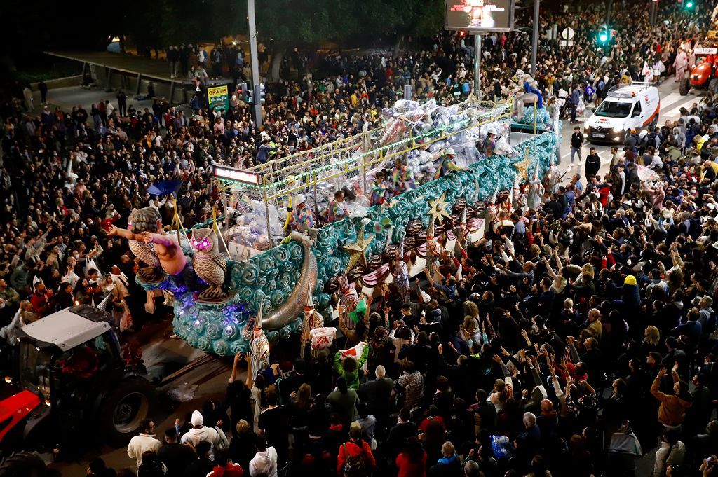 El desfile del Entierro de la Sardina y la quema, en imágenes