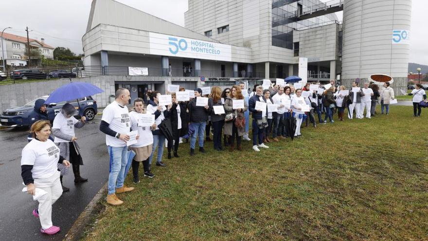 Los celadores del área sanitaria denuncian turnos de hasta 17 días continuos sin descanso