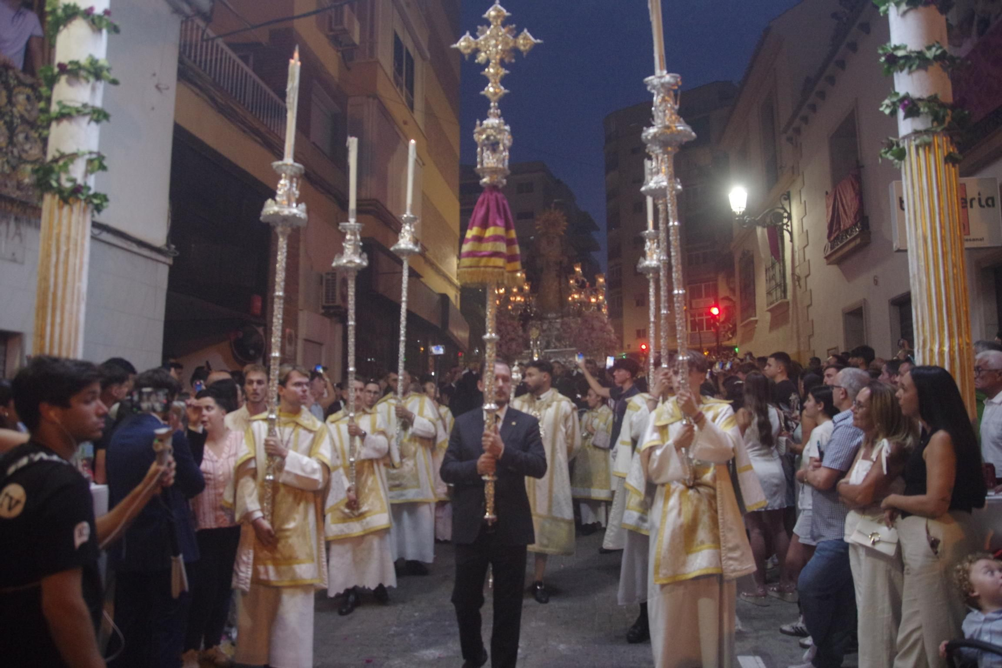 La procesión de la Virgen de la Trinidad este sábado por su festividad en Pentecostés, en imágenes