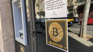 Un cajero automático de Barcelona en el que se puede operar con bitcoin. 